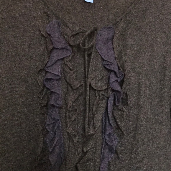 Simply Vera Ruffle Cardigan - Picture 2 of 3